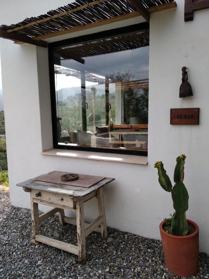 The African House Tolox Eksteriør bilde