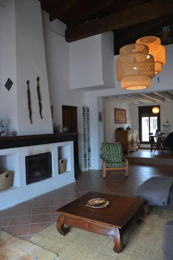 The African House Tolox Eksteriør bilde